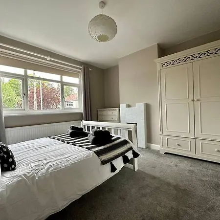 Stunning 5 Bed House In Chapel Allerton, Sleeps 9 Leeds  Exterior photo
