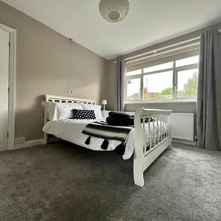 Stunning 5 Bed House In Chapel Allerton, Sleeps 9 Leeds  Exterior photo