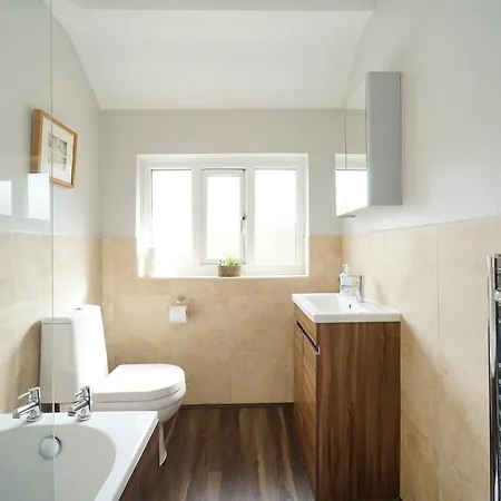 Stunning 5 Bed House In Chapel Allerton, Sleeps 9 Leeds  Exterior photo